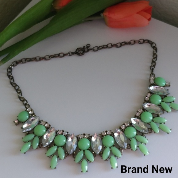 Jewelry - 🆕 Statement Necklace